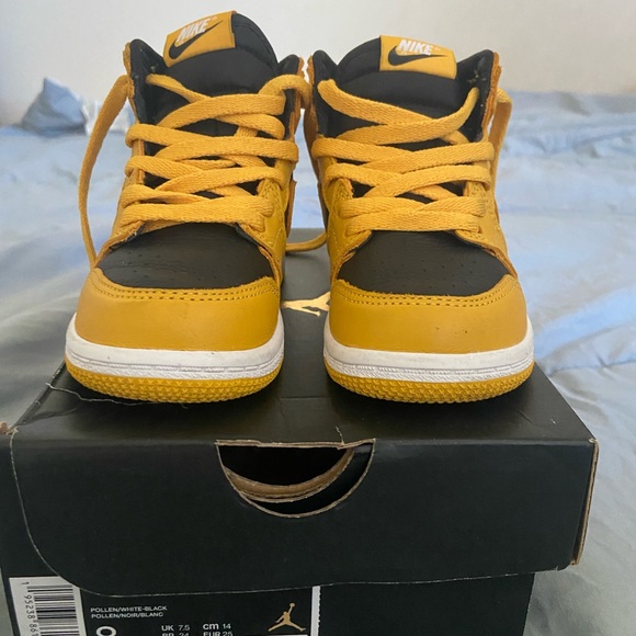 JORDAN 1 HIGH OG 8C - Picture 2 of 2